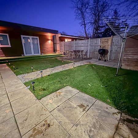 Stunning Studio Garden House - Free Wifi & Parking Hendon Luaran gambar