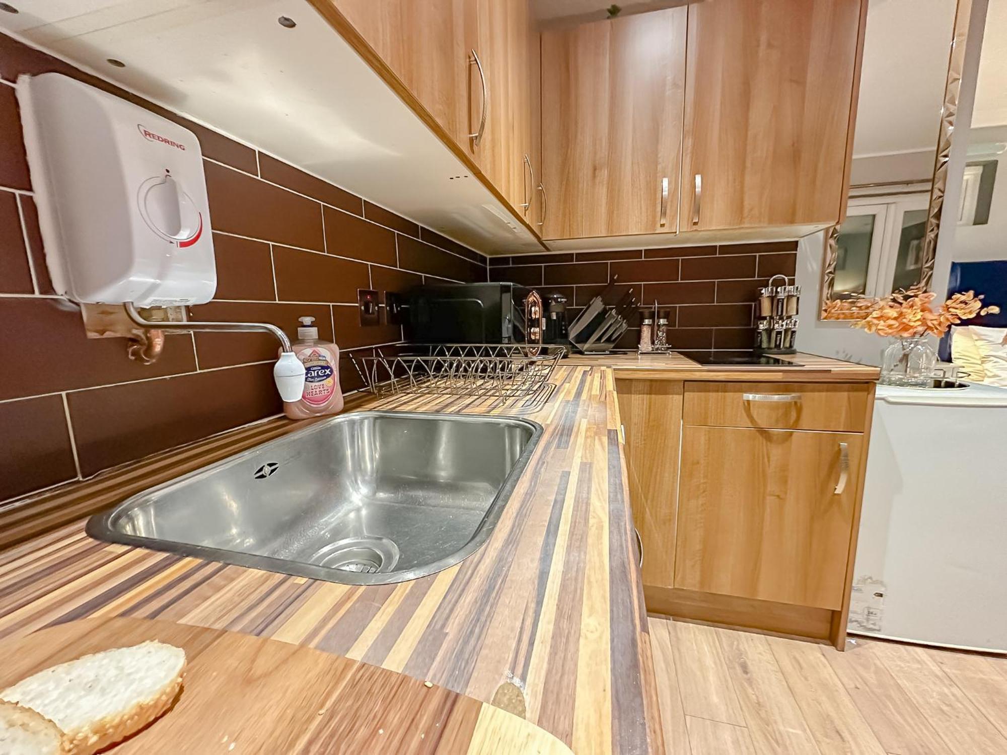 Stunning Studio Garden House - Free Wifi & Parking Hendon Luaran gambar